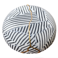 Handmade 24k Kintsugi bowl in Porcelain