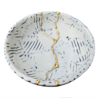 Handmade 24k Kintsugi bowl in Porcelain