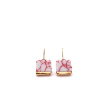 Square shaped dangle earrings in gold made out of ceramic porcelain