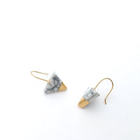 T R I A N G U L U S - Gold Porcelain marble earrings