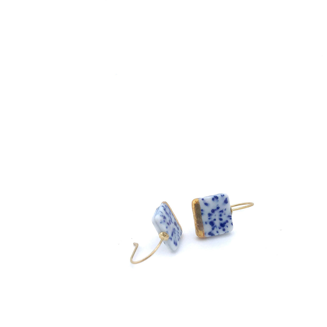Blue Porcelain square earrings, ceramic jewelry, Delft blue, Slow fashion, 18k solid gold, porzellan schmuck, pottery and ceramic